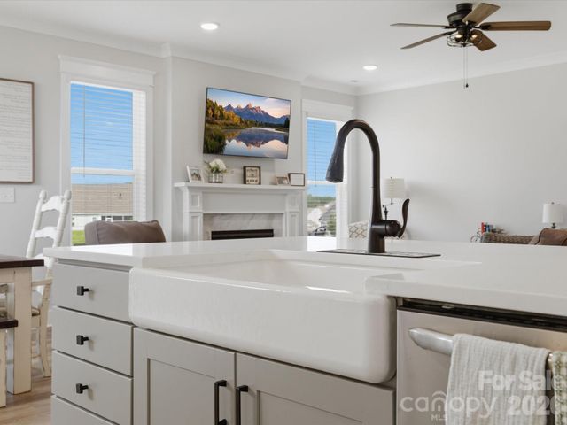 852 Yucatan Drive, Waxhaw, NC 28173