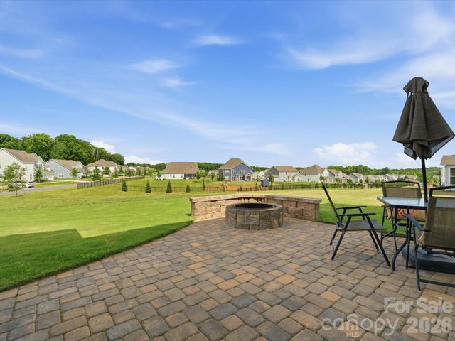 852 Yucatan Drive, Waxhaw, NC 28173
