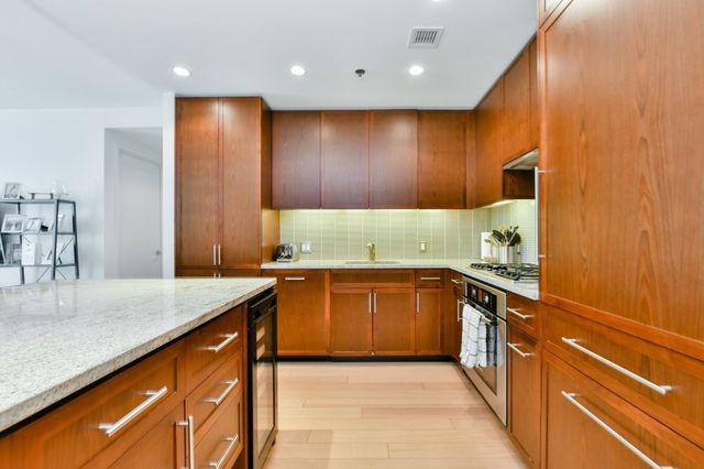 580 Washington Street 601, Boston, MA 02111