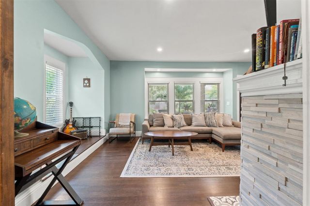 1170 24TH AVENUE N, St Petersburg, FL 33704