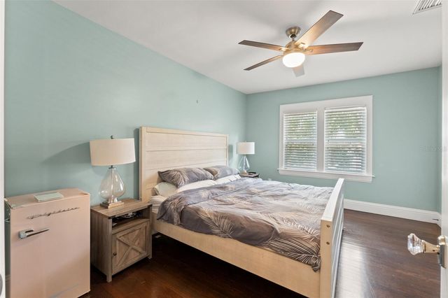 1170 24TH AVENUE N, St Petersburg, FL 33704