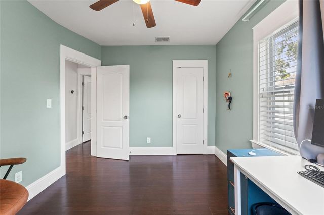 1170 24TH AVENUE N, St Petersburg, FL 33704