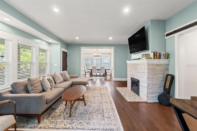 1170 24TH AVENUE N, St Petersburg, FL 33704