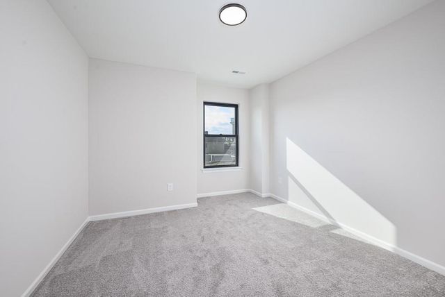 1627 N 156th Street, Basehor, KS 66007