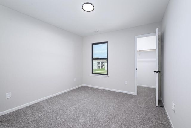 1627 N 156th Street, Basehor, KS 66007