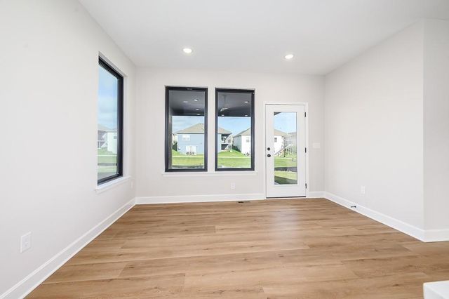 1627 N 156th Street, Basehor, KS 66007