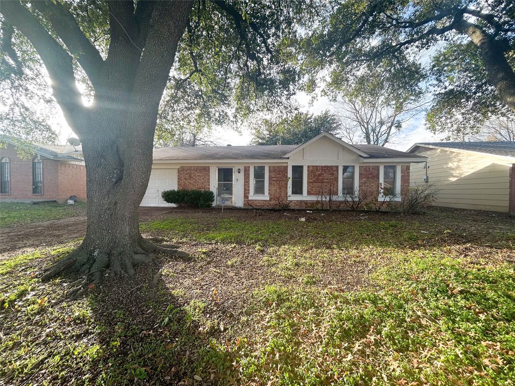 2641 Arlington Lane, Lancaster, TX 75134