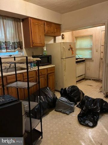 242 W ALBANUS ST, Philadelphia, PA 19120