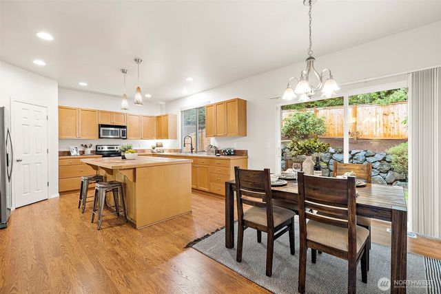 28113 150th Place SE, Kent, WA 98042