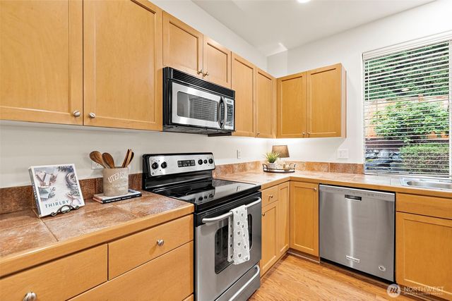 28113 150th Place SE, Kent, WA 98042