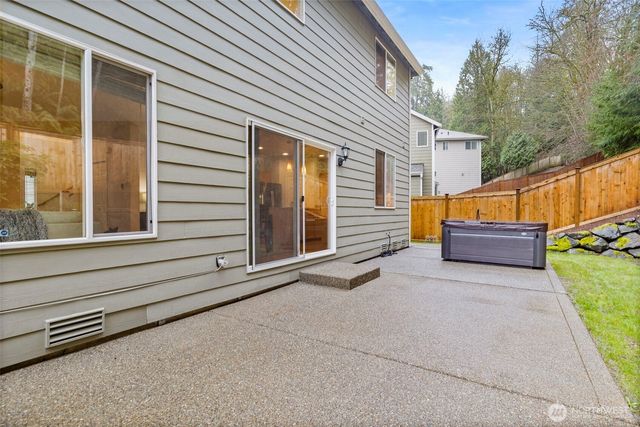 28113 150th Place SE, Kent, WA 98042