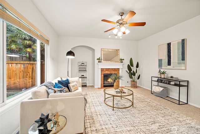 28113 150th Place SE, Kent, WA 98042