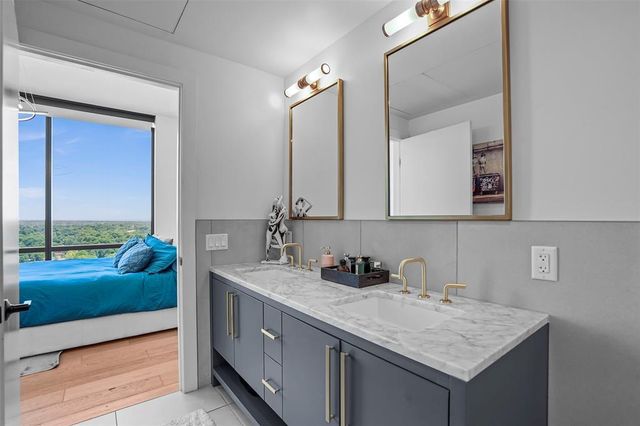 70 Rainey ST 1409, Austin, TX 78701