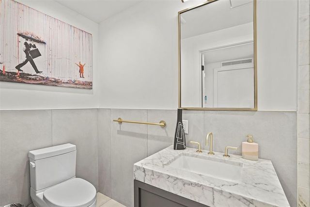 70 Rainey ST 1409, Austin, TX 78701