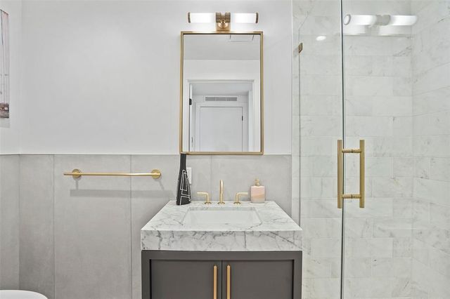 70 Rainey ST 1409, Austin, TX 78701