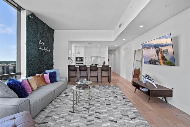 70 Rainey ST 1409, Austin, TX 78701