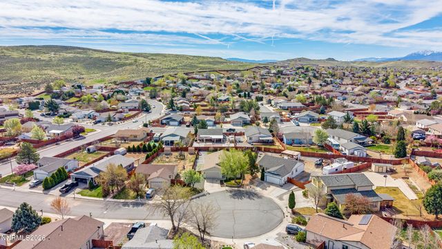 5950 Sunrose Court, Sun Valley, NV 89433