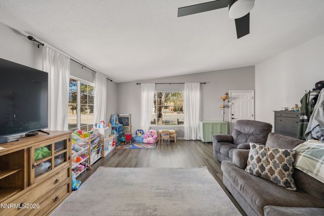 5950 Sunrose Court, Sun Valley, NV 89433