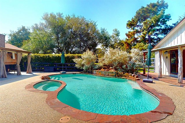 18107 W Cypress Hill Circle, Cypress, TX 77433