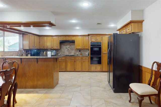 18107 W Cypress Hill Circle, Cypress, TX 77433