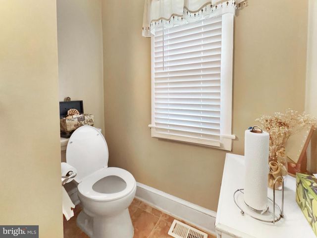6 SALEM AVE, Newfield, NJ 08344