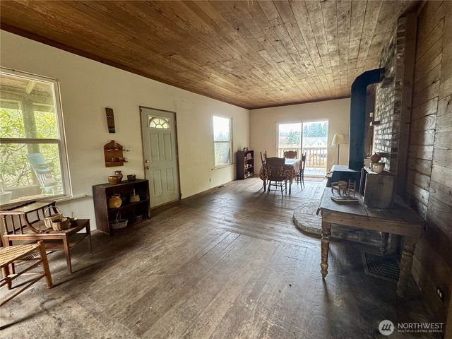 7513 Robe Menzel Road, Granite Falls, WA 98252