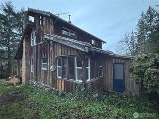 7513 Robe Menzel Road, Granite Falls, WA 98252