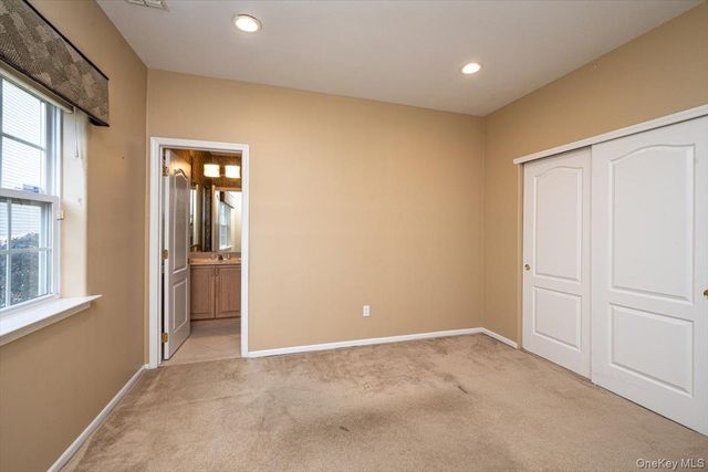 97 Windwatch Drive, Hauppauge, NY 11788