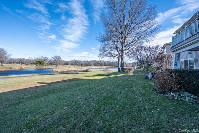 97 Windwatch Drive, Hauppauge, NY 11788