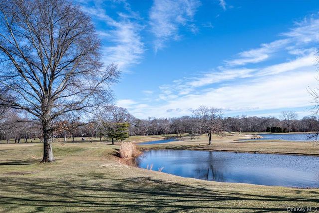 97 Windwatch Drive, Hauppauge, NY 11788