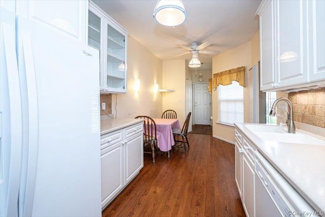 97 Windwatch Drive, Hauppauge, NY 11788