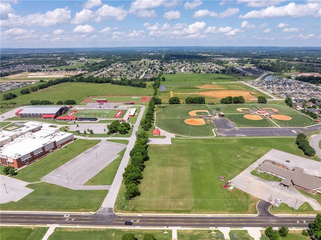 N Hwy 170, Farmington, AR 72730