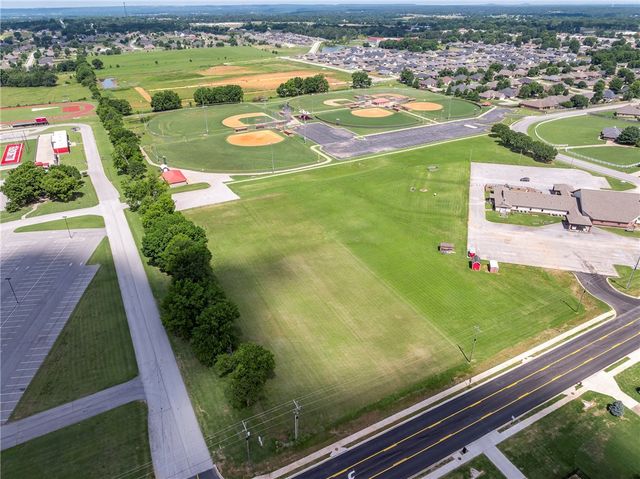 N Hwy 170, Farmington, AR 72730