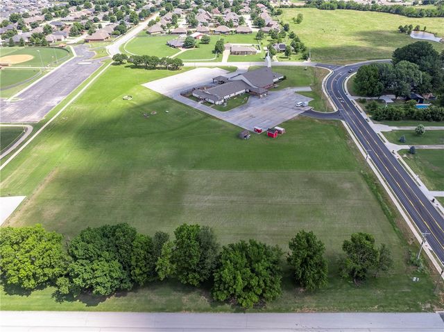 N Hwy 170, Farmington, AR 72730