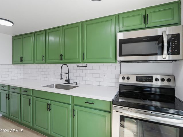 9047 N 9TH Street, Phoenix, AZ 85020