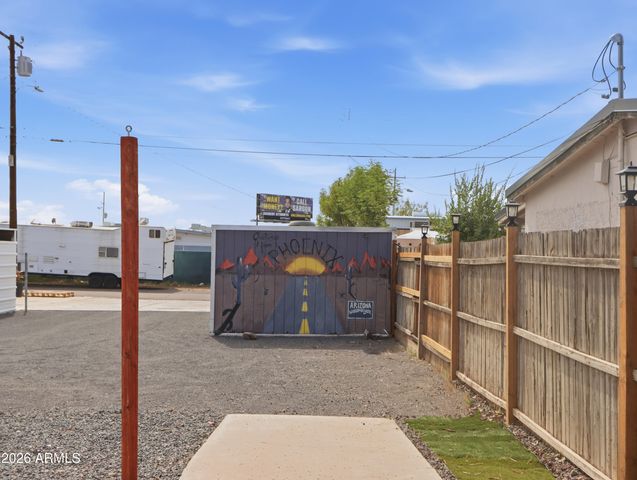 9047 N 9TH Street, Phoenix, AZ 85020