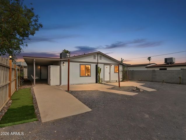 9047 N 9TH Street, Phoenix, AZ 85020