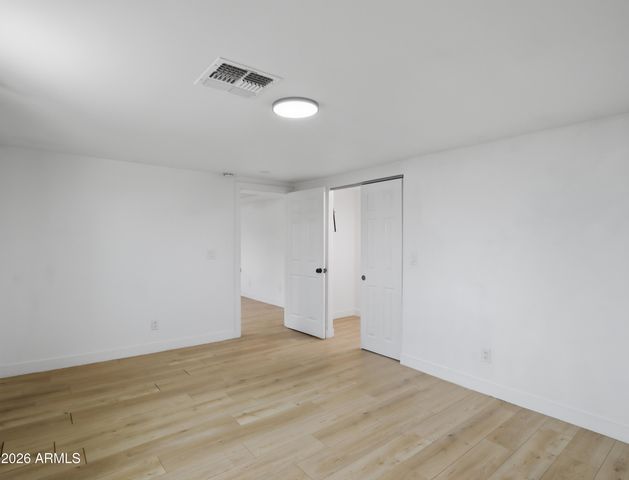 9047 N 9TH Street, Phoenix, AZ 85020