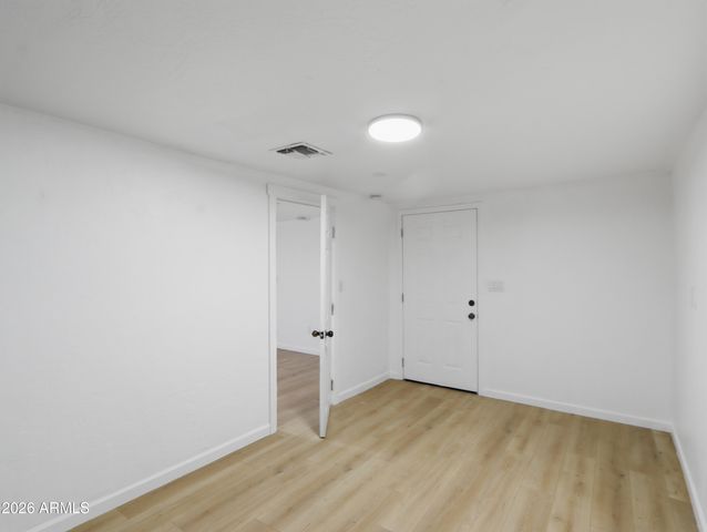 9047 N 9TH Street, Phoenix, AZ 85020