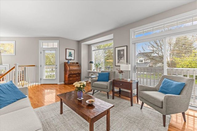 73 Park Road, South Burlington, VT 05403