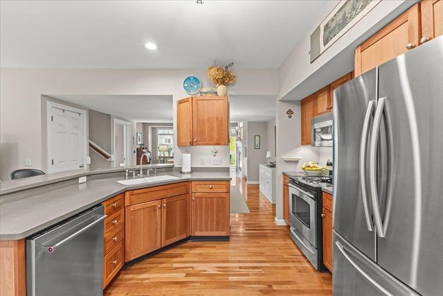 73 Park Road, South Burlington, VT 05403