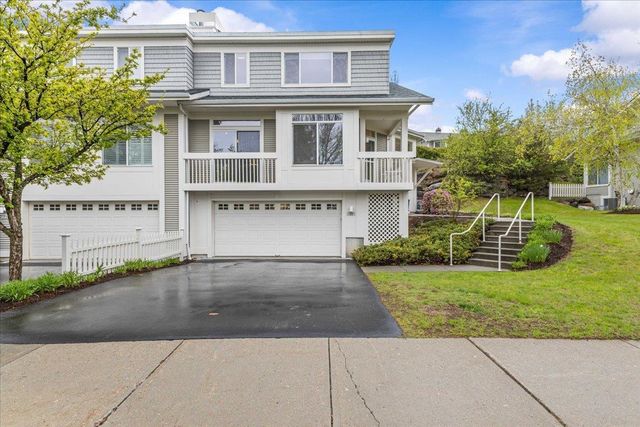 73 Park Road, South Burlington, VT 05403