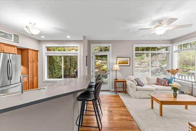 73 Park Road, South Burlington, VT 05403