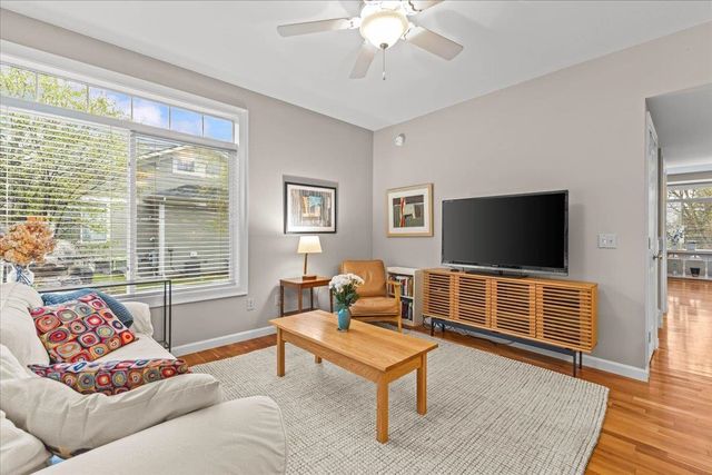 73 Park Road, South Burlington, VT 05403