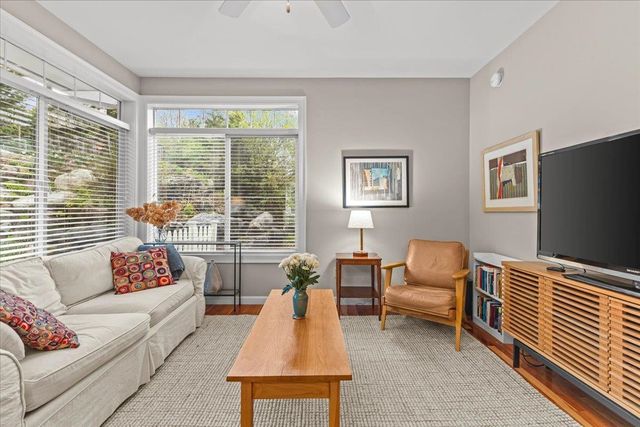 73 Park Road, South Burlington, VT 05403