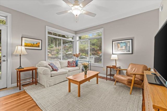 73 Park Road, South Burlington, VT 05403