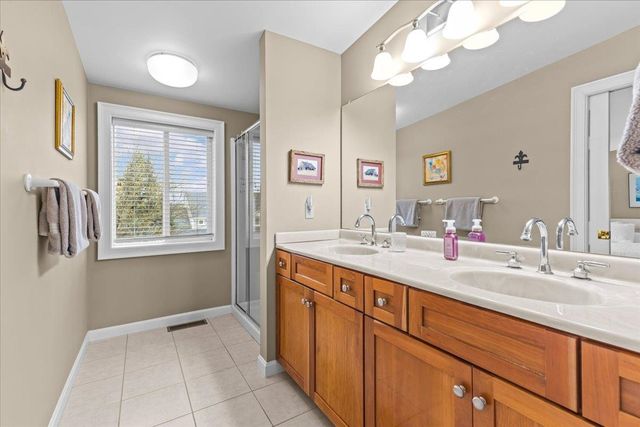 73 Park Road, South Burlington, VT 05403
