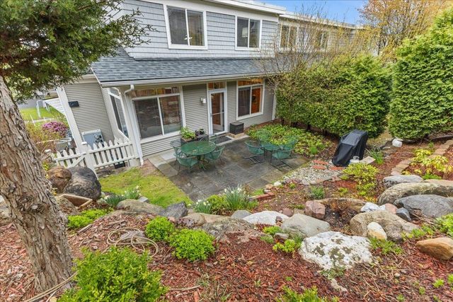 73 Park Road, South Burlington, VT 05403