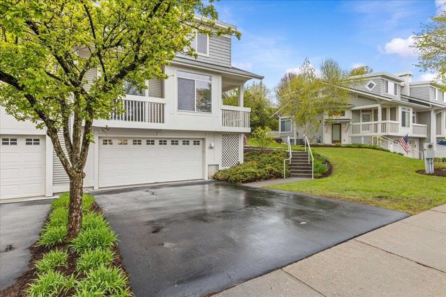 73 Park Road, South Burlington, VT 05403