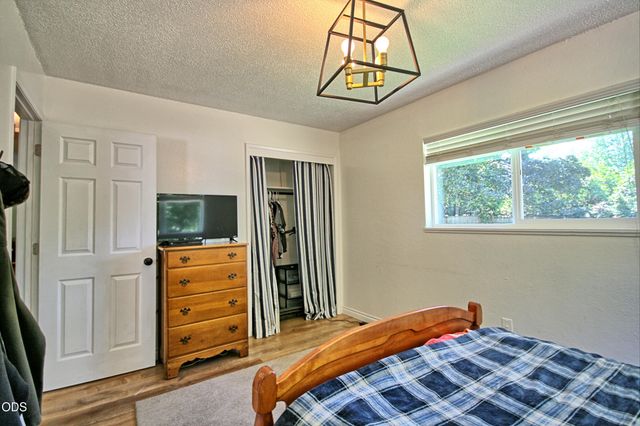 2162 Happy Valley Drive, Medford, OR 97501